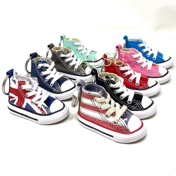 Converse Key  Ctas Sneakers Keychain  USA Stripes 022864331595 - Picture 3 of 5